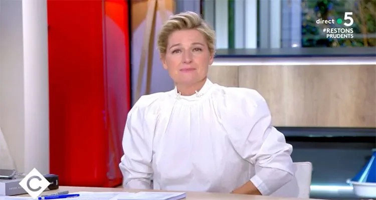 C à vous : Anne-Elisabeth Lemoine corrigée, C8 accable 6 à la maison C à vous : Anne-Elisabeth Lemoine corrigée, C8 accable 6 à la maison