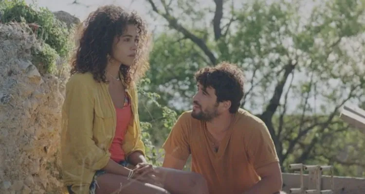 Plus belle la vie (spoiler) : Fanny coupable, nouvelle attaque mortelle contre le groupe sur l’île ? Plus belle la vie (spoiler) : Fanny coupable, nouvelle attaque mortelle contre le groupe sur l’île ?