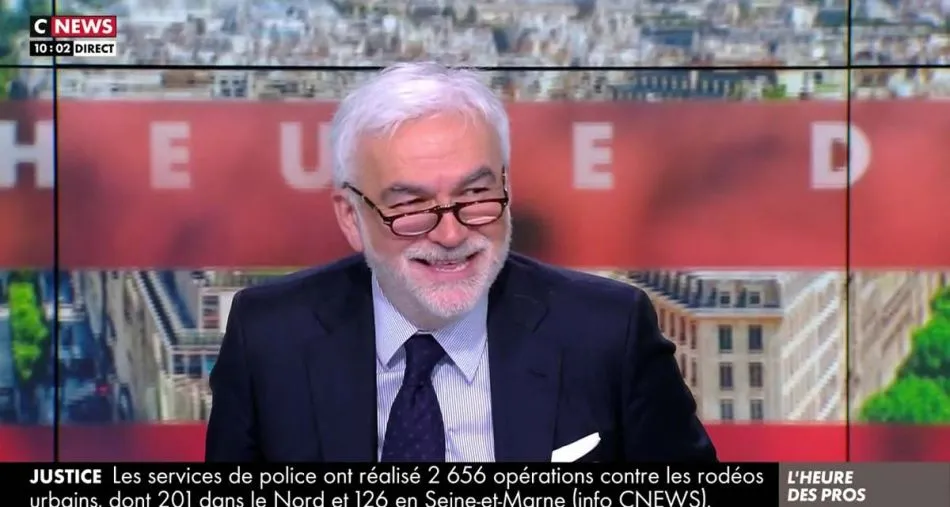 L’heure des Pros : Pascal Praud pète les plombs en direct, « Vous me sidérez ! », violente empoignade sur CNews L’heure des Pros : Pascal Praud pète les plombs en direct, « Vous me sidérez ! », violente empoignade sur CNews
