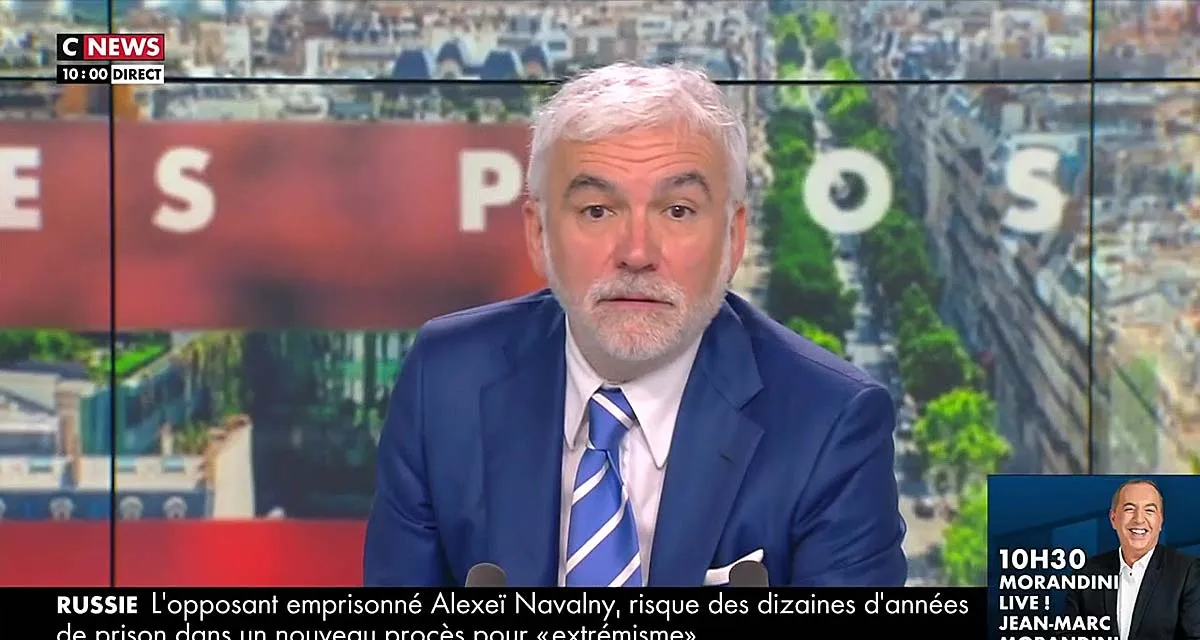 « C’est le bordel ! », Pascal Praud piégé en plein direct sur CNews, le journaliste catastrophé dans L’heure des Pros