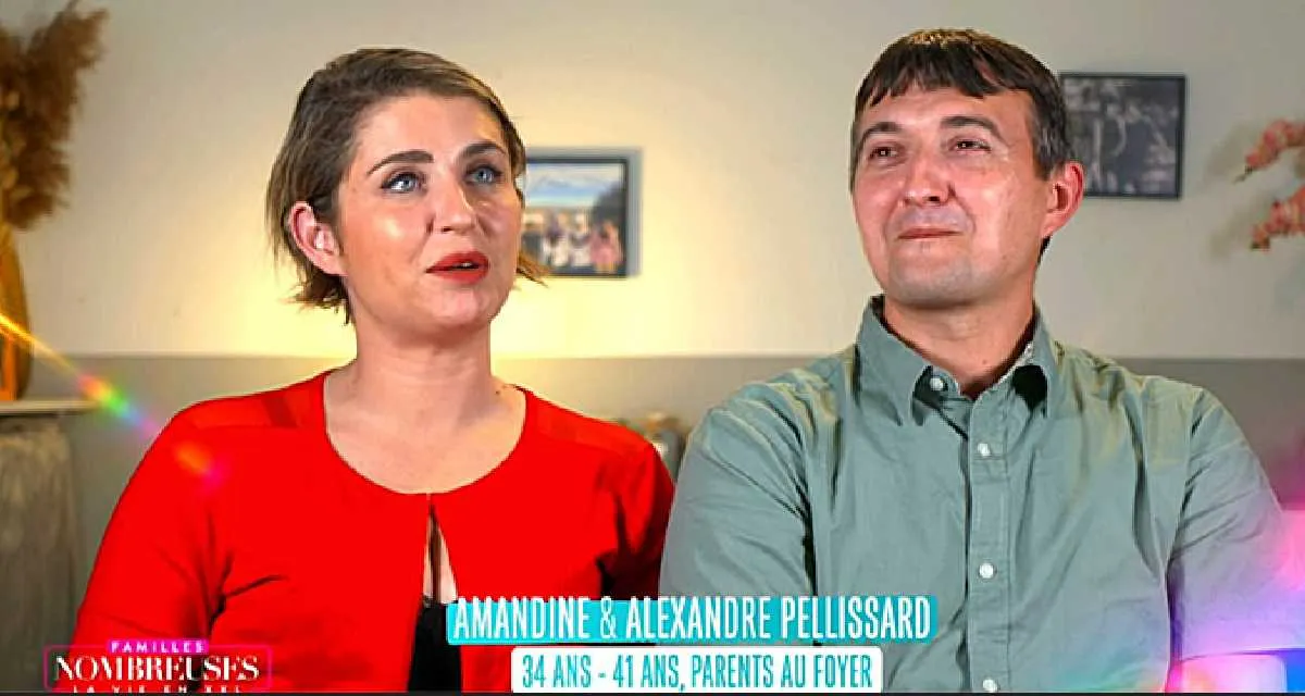 « On est un petit peu inquiets... » Amandine Pelissard (Familles nombreuses) toujours furieuse après la naissance de sa fille « On est un petit peu inquiets... » Amandine Pelissard (Familles nombreuses) toujours furieuse après la naissance de sa fille