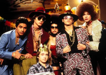 Décès de Lisa Robin Kelly : That 70’s show continue sur NRJ12 Décès de Lisa Robin Kelly : That 70’s show continue sur NRJ12