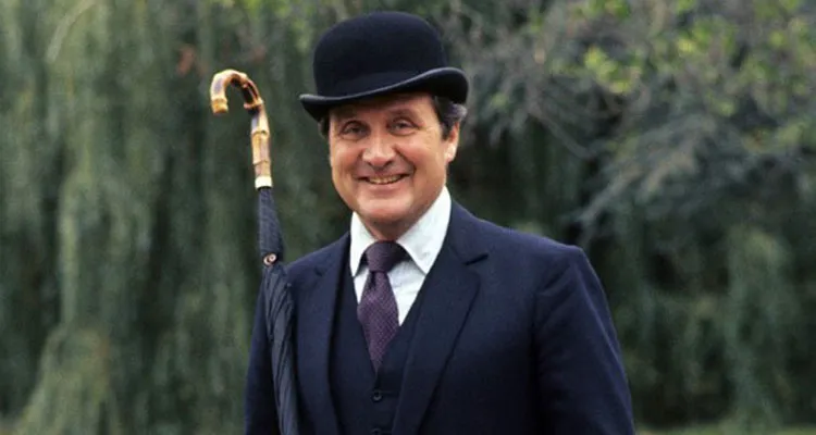 Décès de Patrick Macnee : Chapeau melon et bottes de cuir en prime time Décès de Patrick Macnee : Chapeau melon et bottes de cuir en prime time