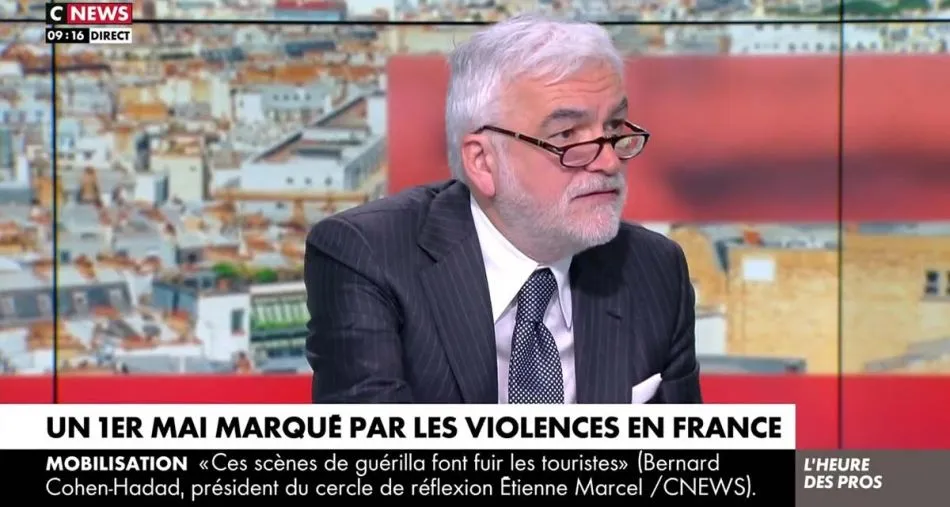 L’heure des Pros : Charlotte d’Ornellas accusée en direct, Pascal Praud met fin au débat sur CNews L’heure des Pros : Charlotte d’Ornellas accusée en direct, Pascal Praud met fin au débat sur CNews