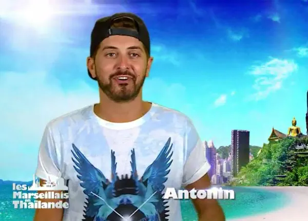 Les Marseillais en Thaïlande : Antonin fait une déclaration d’amour à Manue Les Marseillais en Thaïlande : Antonin fait une déclaration d’amour à Manue