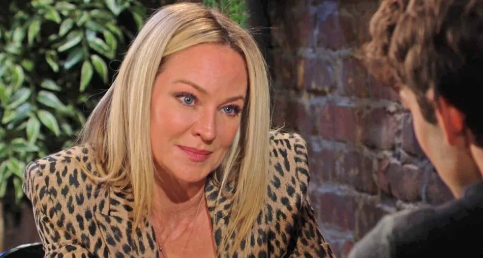 Sharon (Sharon Case) fond en larmes en apprenant la mauvaise nouvelle de Noah (Rory Gibson) Sharon (Sharon Case) fond en larmes en apprenant la mauvaise nouvelle de Noah (Rory Gibson)