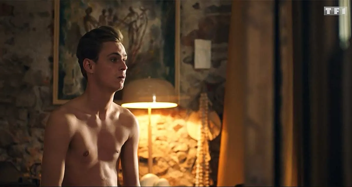 Demain nous appartient (spoiler) : Bart totalement nu face à Adèle, sa terrible honte sur TF1 Demain nous appartient (spoiler) : Bart totalement nu face à Adèle, sa terrible honte sur TF1