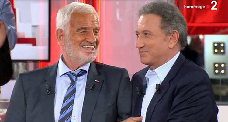 Vivement dimanche : Michel Drucker chamboulé, Jean-Paul Belmondo déclenche un raz-de-marée en audience Vivement dimanche : Michel Drucker chamboulé, Jean-Paul Belmondo déclenche un raz-de-marée en audience