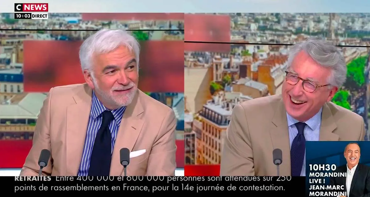 L’Heure des Pros : “Vous vous foutez de moi ?” Pascal Praud scandalisé par son chroniqueur sur CNews L’Heure des Pros : “Vous vous foutez de moi ?” Pascal Praud scandalisé par son chroniqueur sur CNews