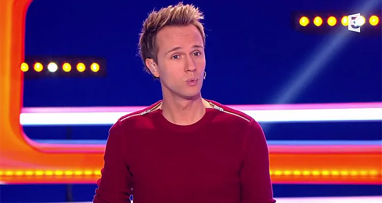 Plus belle la vie : Fabienne Carat (Samia) s’amuse avec Cyril Féraud Plus belle la vie : Fabienne Carat (Samia) s’amuse avec Cyril Féraud