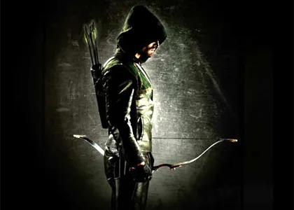 Arrow : le nouveau Smallville de la CW avec Stephen Amell et Katie Cassidy Arrow : le nouveau Smallville de la CW avec Stephen Amell et Katie Cassidy