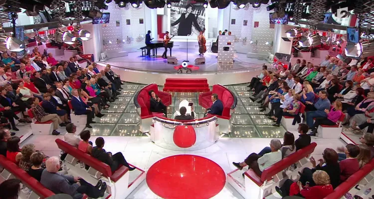 Vivement la télé / Vivement Dimanche Prochain : Laetitia Milot, Robin Causse, Camille Cottin, Jenifer, Marion Game... Vivement la télé / Vivement Dimanche Prochain : Laetitia Milot, Robin Causse, Camille Cottin, Jenifer, Marion Game...