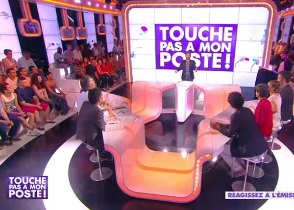 Touche pas à mon poste : Cyril Hanouna tente de résister face à la Coupe du monde Touche pas à mon poste : Cyril Hanouna tente de résister face à la Coupe du monde