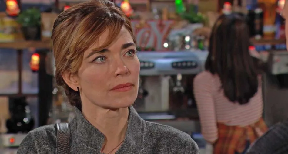 Victoria (Amelia Heinle) s’inquiète pour Johnny (Paxton Mishkind)