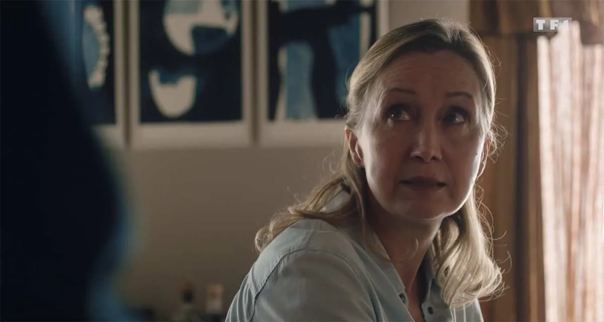 Ici tout commence en avance : Claire forcée de dévoiler son secret à Olivia, Vic bouleversée par Hortense… (épisode du lundi 12 juin 2023 sur TF1) Ici tout commence en avance : Claire forcée de dévoiler son secret à Olivia, Vic bouleversée par Hortense… (épisode du lundi 12 juin 2023 sur TF1)