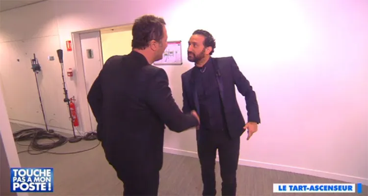 Touche pas à mon poste : Arthur et Cyril Hanouna, un duo explosif sur D8 Touche pas à mon poste : Arthur et Cyril Hanouna, un duo explosif sur D8
