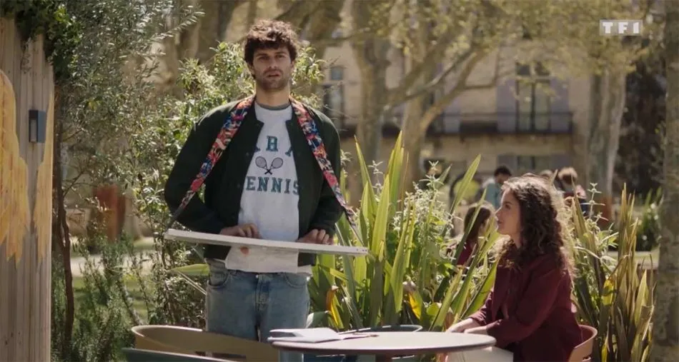 Ici tout commence en avance : Lisandro ridiculisé par David, une terrible sanction pour Deva, Samia part à Rome… (épisode du lundi 29 mai 2023 sur TF1) Ici tout commence en avance : Lisandro ridiculisé par David, une terrible sanction pour Deva, Samia part à Rome… (épisode du lundi 29 mai 2023 sur TF1)