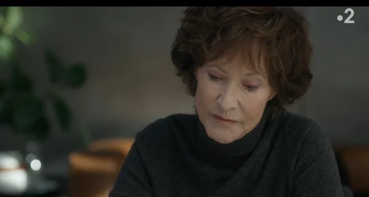 Un si grand soleil (spoiler) : Elisabeth (Chrystelle Labaude) s’en va, le sacrifice de France 2 Un si grand soleil (spoiler) : Elisabeth (Chrystelle Labaude) s’en va, le sacrifice de France 2