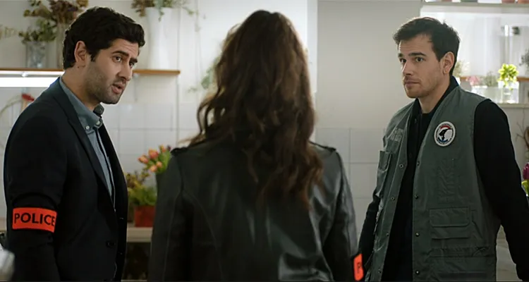 Demain nous appartient (spoiler) : un tueur en série à Sète, Christelle prise au piège sur TF1 Demain nous appartient (spoiler) : un tueur en série à Sète, Christelle prise au piège sur TF1