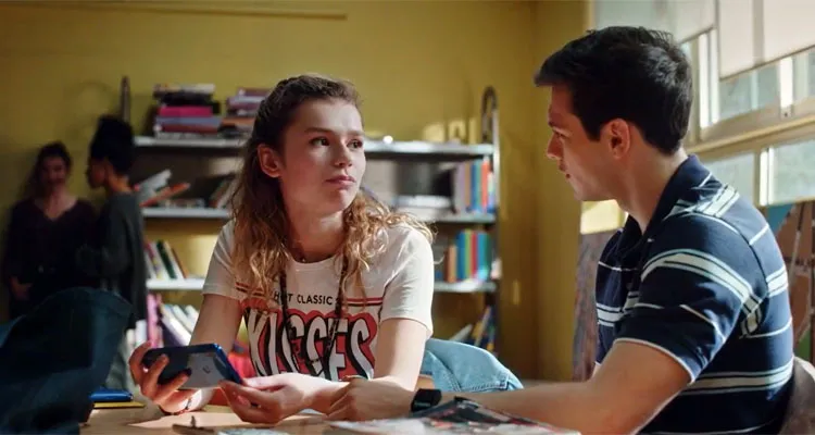 Plus belle la vie (spoiler) : l’annonce choc d’Elisa à Abdel, la découverte inattendue de Sunalee sur France 3 Plus belle la vie (spoiler) : l’annonce choc d’Elisa à Abdel, la découverte inattendue de Sunalee sur France 3