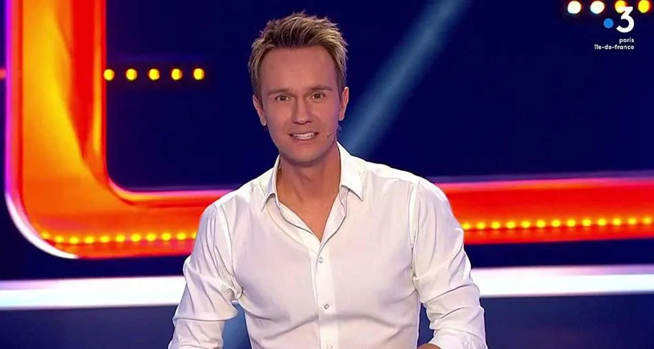 Slam : Cyril Féraud frappe fort, l’animateur attendu au tournant sur France 3 Slam : Cyril Féraud frappe fort, l’animateur attendu au tournant sur France 3