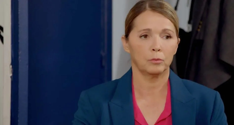 Les mystères de l’amour (spoiler) : Hélène évite une mort choc, Stéphanie et Juan en couple sur TMC ? Les mystères de l’amour (spoiler) : Hélène évite une mort choc, Stéphanie et Juan en couple sur TMC ?