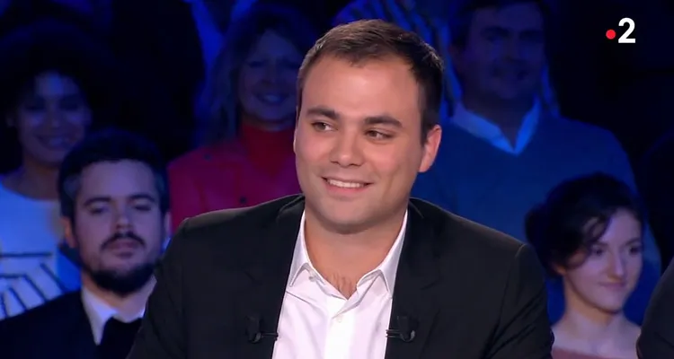 On n’est pas couché : Charles Consigny et l’arbitre Tony Chapron loin d’offrir un carton d’audience à Laurent Ruquier On n’est pas couché : Charles Consigny et l’arbitre Tony Chapron loin d’offrir un carton d’audience à Laurent Ruquier