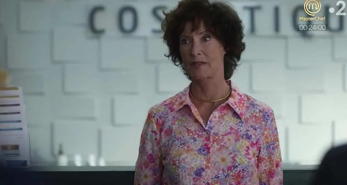 Elisabeth Bastide (Chrystelle Labaude) mise sur la touche dans Un si grand soleil, coup dur pour France 2 Elisabeth Bastide (Chrystelle Labaude) mise sur la touche dans Un si grand soleil, coup dur pour France 2