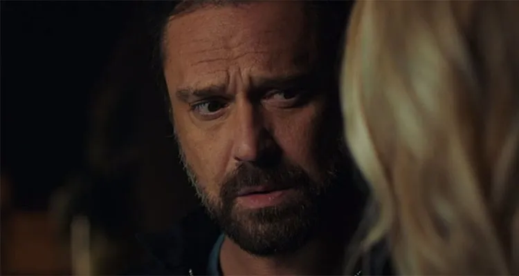 Demain nous appartient (spoiler) : Sacha trompe Clémentine, son secret dévoilé en mai 2021 sur TF1 Demain nous appartient (spoiler) : Sacha trompe Clémentine, son secret dévoilé en mai 2021 sur TF1