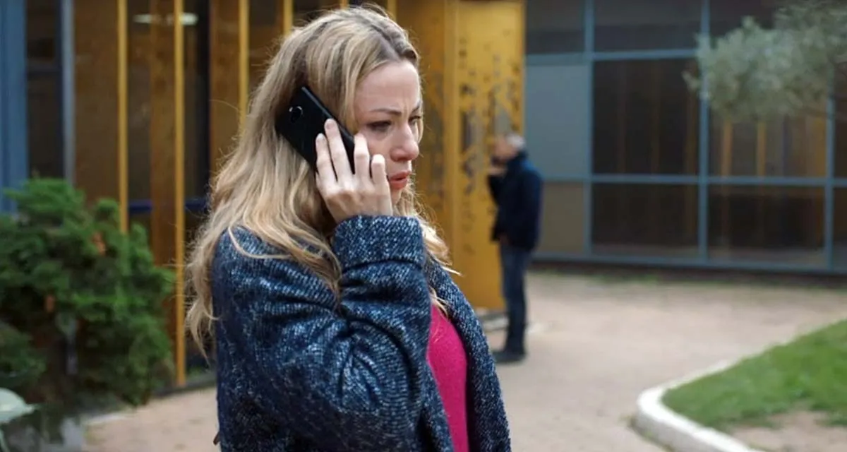 Demain nous appartient (spoiler) : Anna quitte Karim, Chloé découvre la mort d’Alex sur TF1 Demain nous appartient (spoiler) : Anna quitte Karim, Chloé découvre la mort d’Alex sur TF1