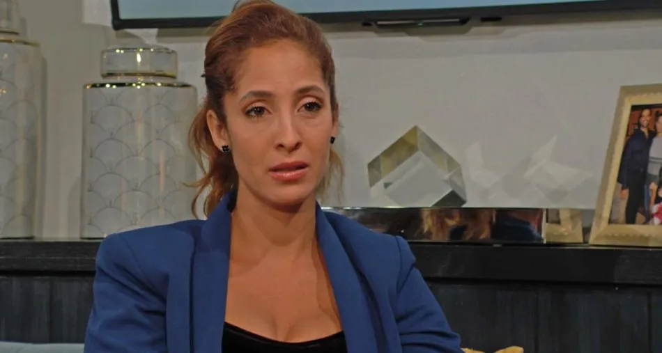 Lily (Christel Khalil) est furieuse contre la promesse que William (Jason Thompson) a fait à Chelsea (Melissa Claire Egan) dans Les feux de l’amour sur TF1 Lily (Christel Khalil) est furieuse contre la promesse que William (Jason Thompson) a fait à Chelsea (Melissa Claire Egan) dans Les feux de l’amour sur TF1