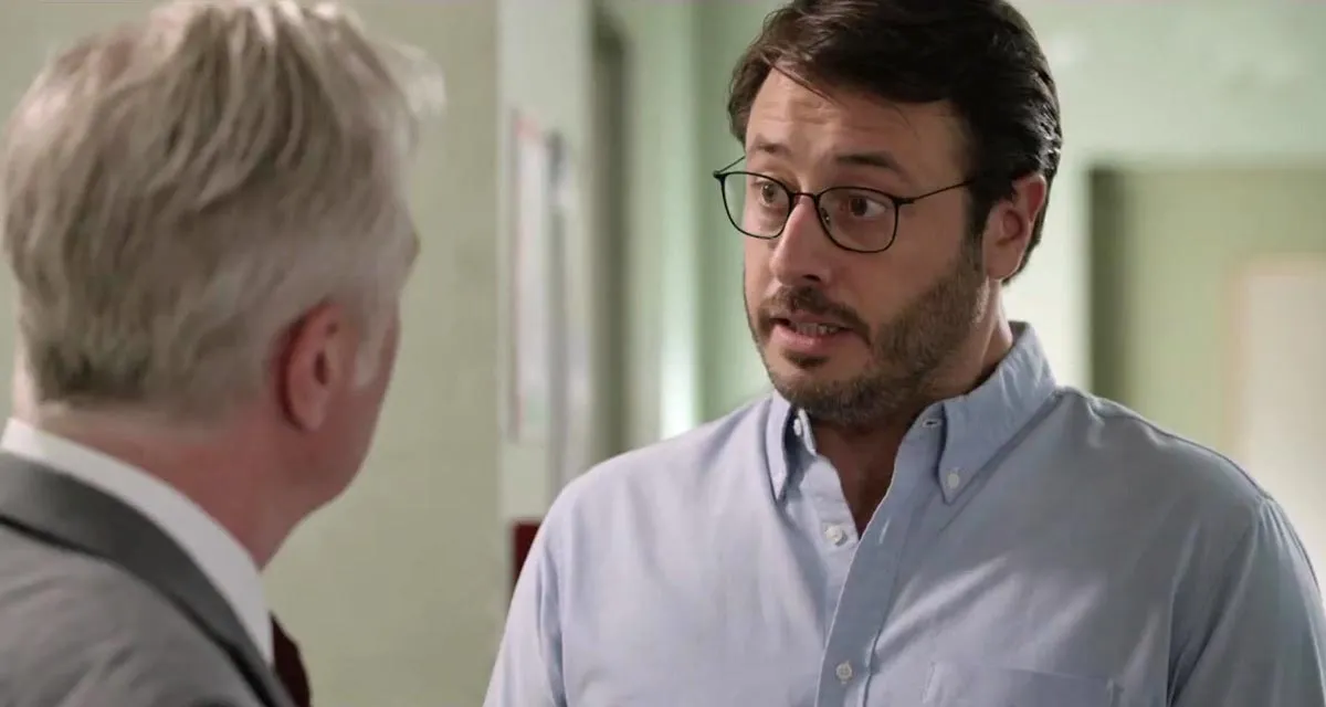 Un si grand soleil (spoiler) : les résumés des épisodes jusqu’au 29 septembre 2023 avec Alex viré de la police Un si grand soleil (spoiler) : les résumés des épisodes jusqu’au 29 septembre 2023 avec Alex viré de la police