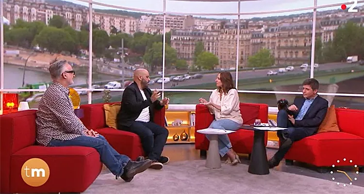 Télématin : Julia Vignali rejette Thomas Sotto, ce geste choc en direct sur France 2 Télématin : Julia Vignali rejette Thomas Sotto, ce geste choc en direct sur France 2