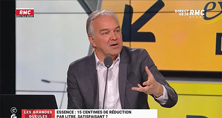 Les Grandes Gueules : Stella Kamnga se révolte en direct, un coup de gueule pénalisant pour Olivier Truchot sur RMC ? Les Grandes Gueules : Stella Kamnga se révolte en direct, un coup de gueule pénalisant pour Olivier Truchot sur RMC ?