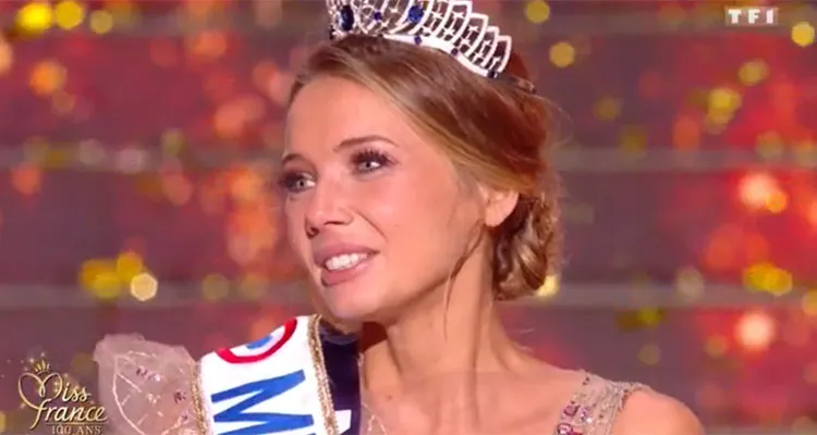 Miss France 2021 : Miss Normandie (Amandine Petit) grande gagnante sur TF1, Miss Provence sacrée 1ere Dauphine Miss France 2021 : Miss Normandie (Amandine Petit) grande gagnante sur TF1, Miss Provence sacrée 1ere Dauphine