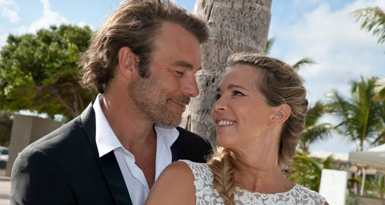 Hélène Rolles / Patrick Puydebat (Les Mystères de l’amour, le mariage) : « Hélène est trop indulgente, elle pardonne beaucoup trop » Hélène Rolles / Patrick Puydebat (Les Mystères de l’amour, le mariage) : « Hélène est trop indulgente, elle pardonne beaucoup trop »
