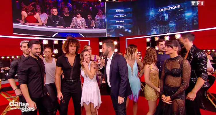 Audiences TV du samedi 26 novembre 2016 : Caroline Receveur éliminée de Danse avec les stars, TF1 dominée par le rugby sur France 2, Commissaire Magellan résiste bien sur France 3 Audiences TV du samedi 26 novembre 2016 : Caroline Receveur éliminée de Danse avec les stars, TF1 dominée par le rugby sur France 2, Commissaire Magellan résiste bien sur France 3
