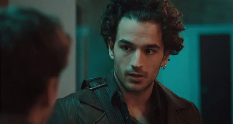 Ici tout commence (spoiler) : Greg révèle son secret, Charlène plonge avec Hortense... semaine éprouvante sur TF1 Ici tout commence (spoiler) : Greg révèle son secret, Charlène plonge avec Hortense... semaine éprouvante sur TF1