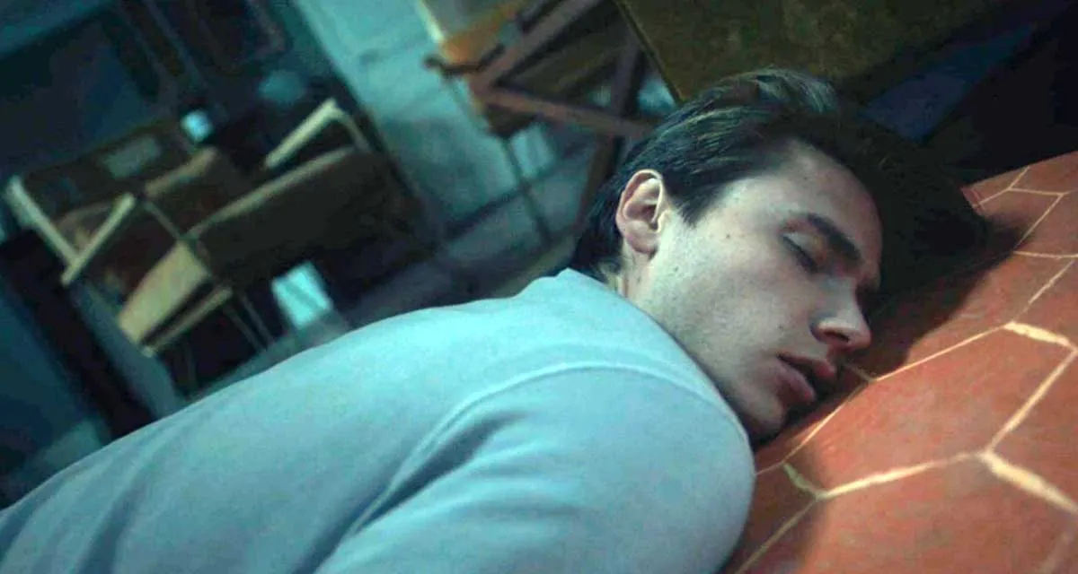 Demain nous appartient (spoiler) : la mort d’Adam ? François violemment agressé sur TF1 Demain nous appartient (spoiler) : la mort d’Adam ? François violemment agressé sur TF1