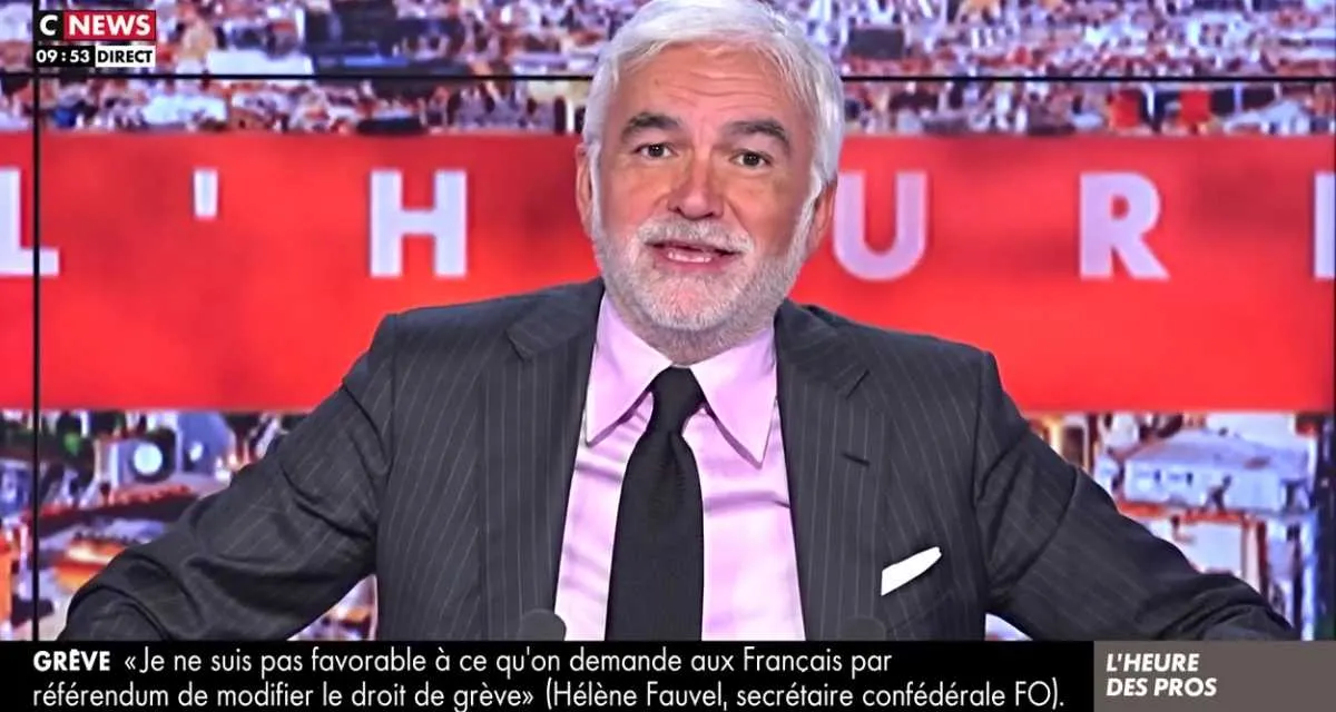 “Ma question est stupide…” Pascal Praud s’excuse dans L’Heure des Pros sur CNews “Ma question est stupide…” Pascal Praud s’excuse dans L’Heure des Pros sur CNews