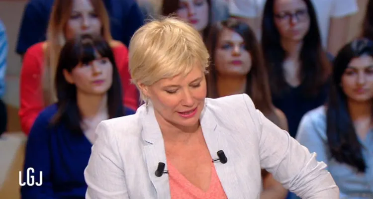 Audiences Access (mercredi 15 juin 2016) : le match Roumanie / Suisse sourit à TF1, Le grand journal et Chasseurs d’appart souffrent Audiences Access (mercredi 15 juin 2016) : le match Roumanie / Suisse sourit à TF1, Le grand journal et Chasseurs d’appart souffrent