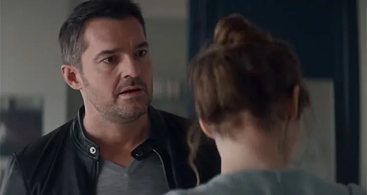 Les dents, pipi et au lit (M6) : une histoire vraie pour Arnaud Ducret et Louise Bourgoin ? Les dents, pipi et au lit (M6) : une histoire vraie pour Arnaud Ducret et Louise Bourgoin ?