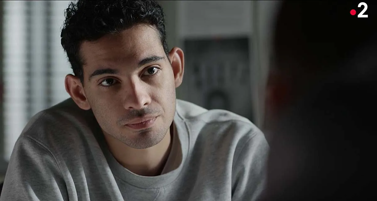 Akim (Aïssam Medhem) se rebelle, son coup gagnant dans Un si grand soleil Akim (Aïssam Medhem) se rebelle, son coup gagnant dans Un si grand soleil