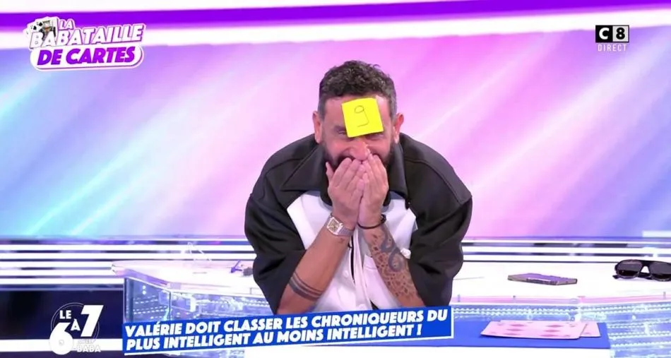 Touche pas à mon poste : Cyril Hanouna ridiculisé par Valérie Benaïm, Benjamin Castaldi dragué en direct sur C8 Touche pas à mon poste : Cyril Hanouna ridiculisé par Valérie Benaïm, Benjamin Castaldi dragué en direct sur C8