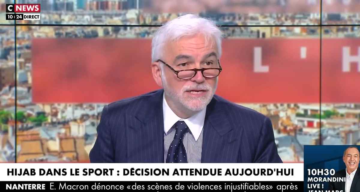 « C’est complètement dingue ! » Pascal Praud agacé par Elisabeth Lévy dans L’heure des Pros sur CNews