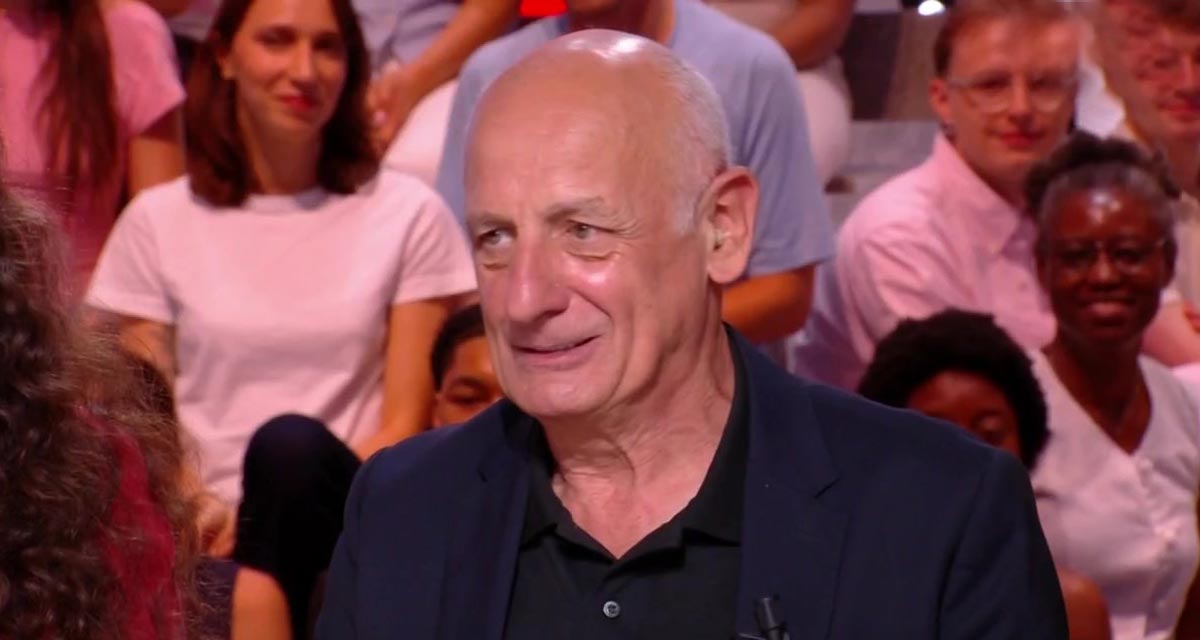 “Ne venez pas nous embêter ici” Jean-Michel Aphatie pousse un coup de gueule dans Quotidien “Ne venez pas nous embêter ici” Jean-Michel Aphatie pousse un coup de gueule dans Quotidien