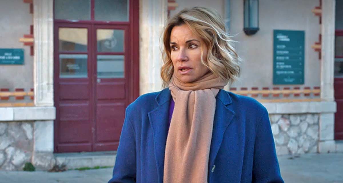 Demain nous appartient : Chloé (Ingrid Chauvin) accuse le coup, Flore (Anne Caillon) prend sa revanche sur TF1