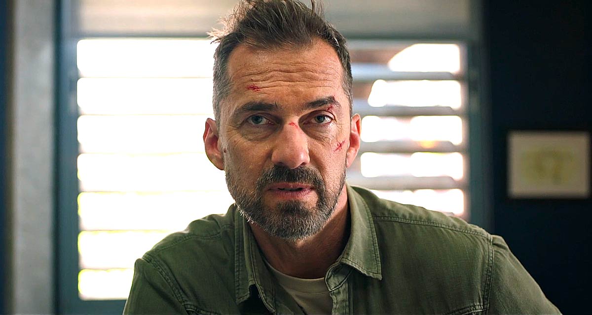 Demain nous appartient (spoiler) : Martin paie le prix fort, Raphaëlle quitte le policier Demain nous appartient (spoiler) : Martin paie le prix fort, Raphaëlle quitte le policier