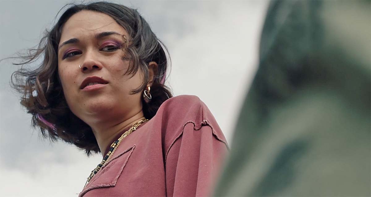 Ici tout commence : Emi sur le point de se suicider, Romain Valdine passe aux aveux sur TF1 ! (spoiler) Ici tout commence : Emi sur le point de se suicider, Romain Valdine passe aux aveux sur TF1 ! (spoiler)