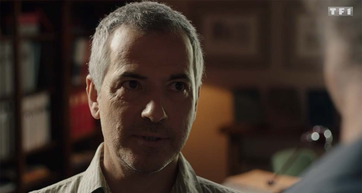 Ici tout commence (spoiler) : Guillaume démissionne après avoir insulté Teyssier, Bruno Putzulu va-t-il quitter la série sur TF1 ? Ici tout commence (spoiler) : Guillaume démissionne après avoir insulté Teyssier, Bruno Putzulu va-t-il quitter la série sur TF1 ?